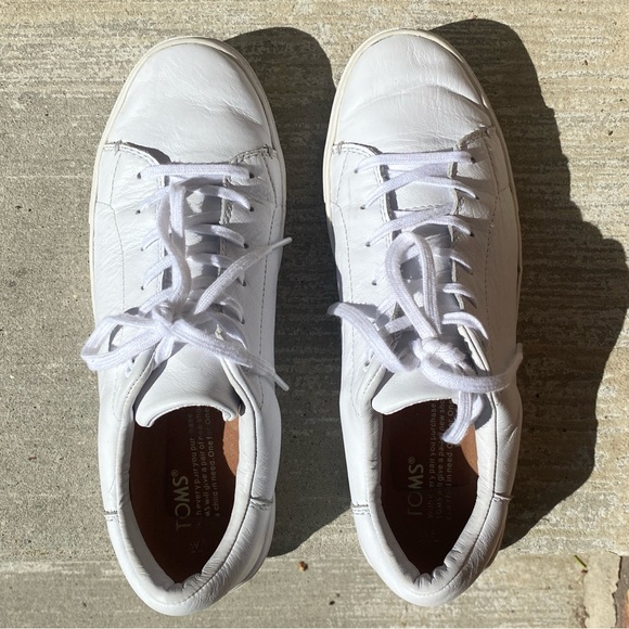 Tom’s classic white sneaker - Picture 4 of 5